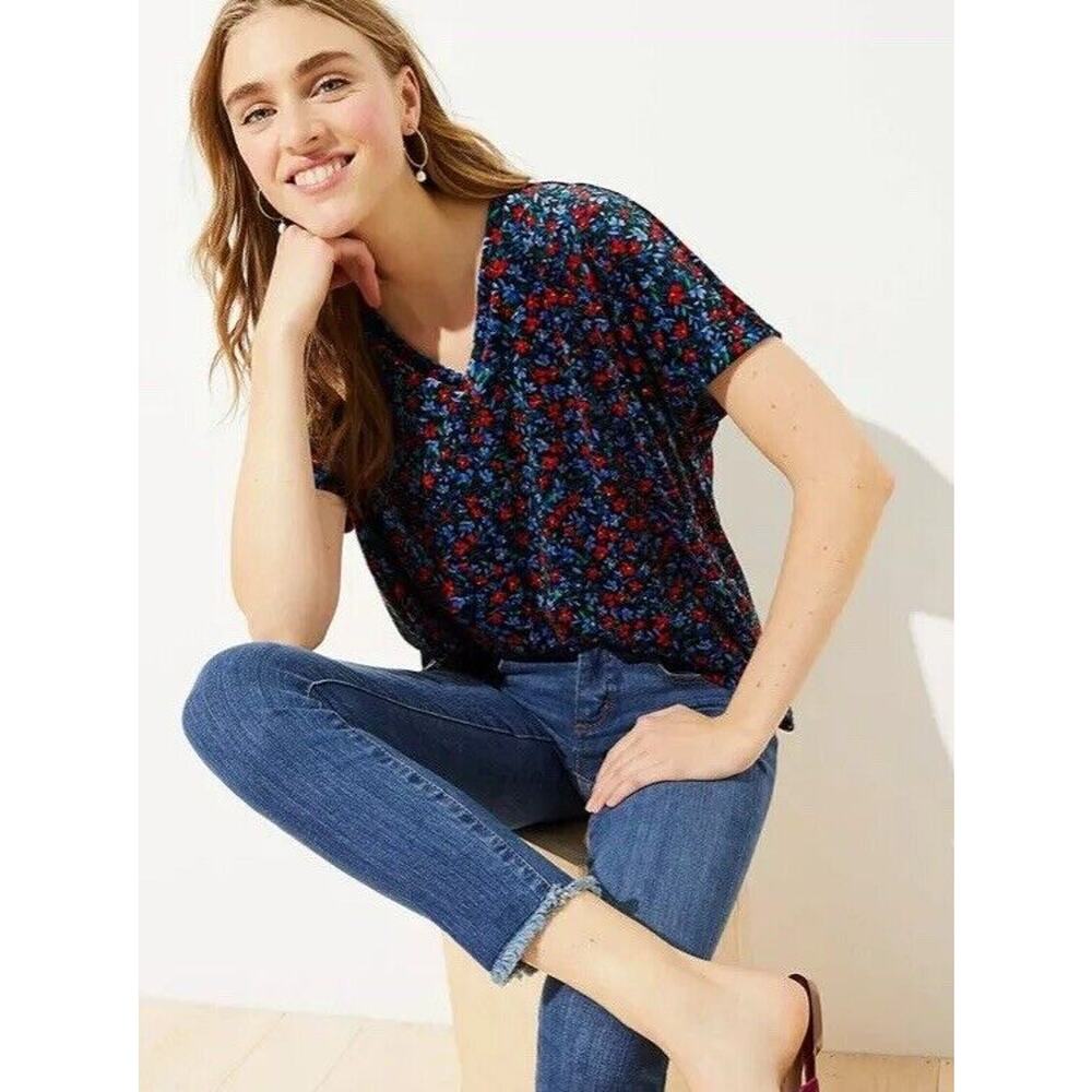 New Loft Womans Sz Medium Blouse Floral‎ Velvet V Neck Top Soft Stretch Blue NWT